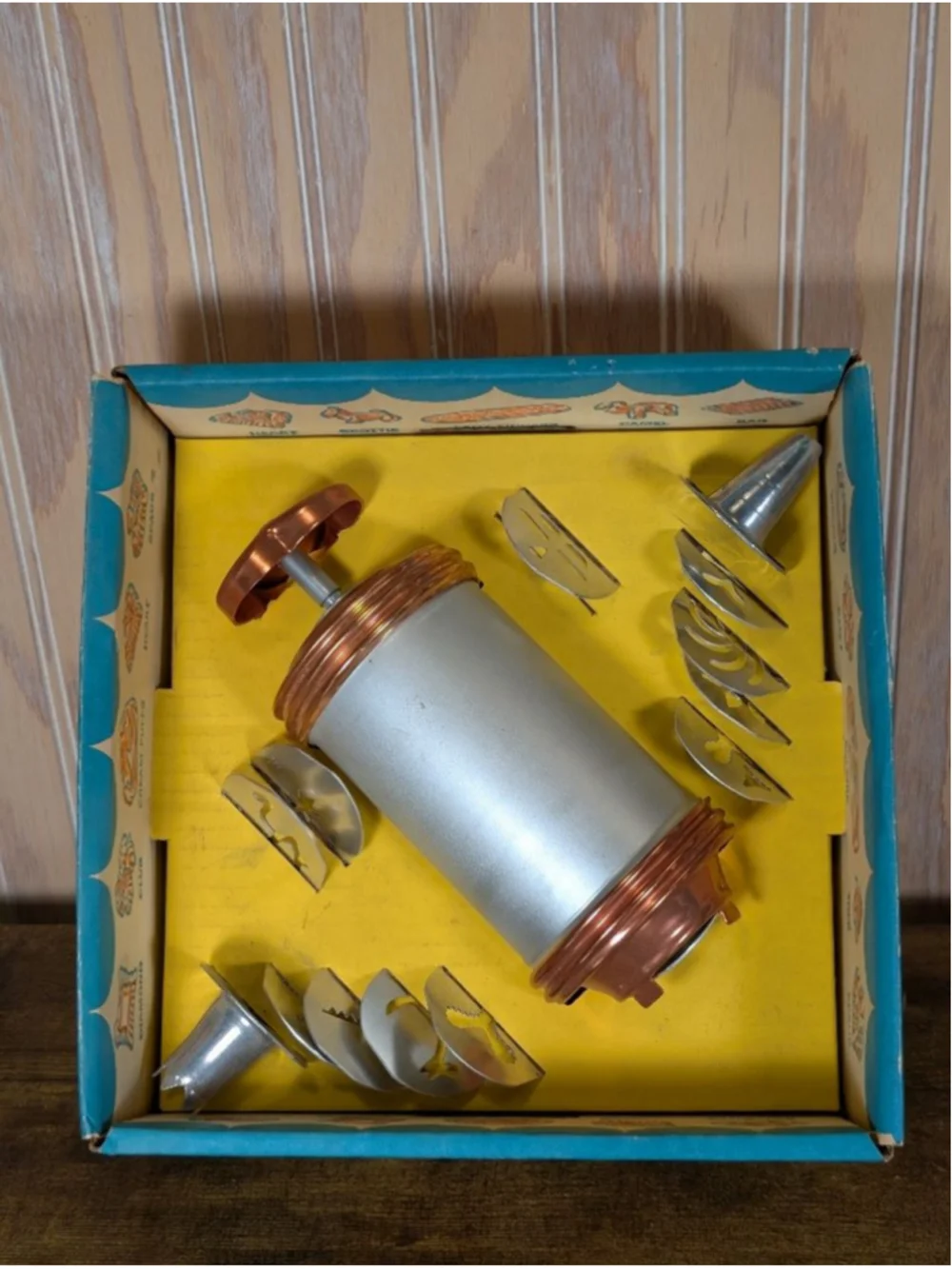 NIB Vintage Mirro Cooky-Pastry Kit for Holiday Baking